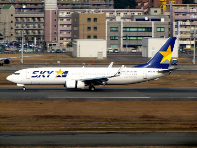 Boeing 737-800 (JA737R)