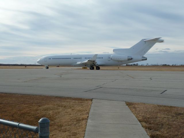 BOEING 727-200 (M-ETIS)