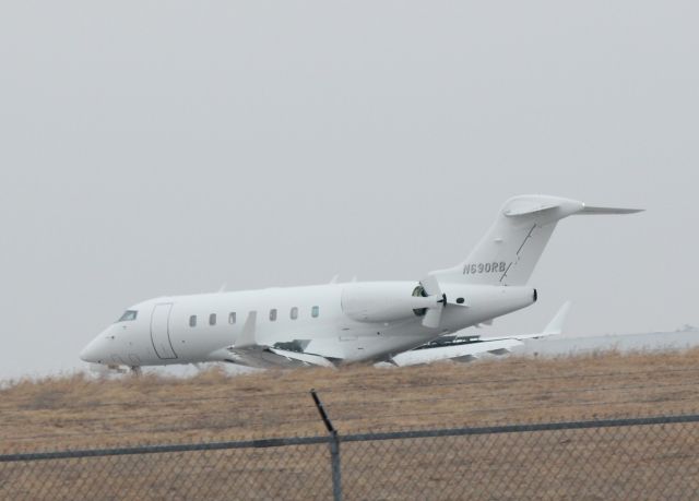 Bombardier Challenger 300 (N690RB) - 030514 Gulf Offshore Marine Challenger landing Rwy 1L