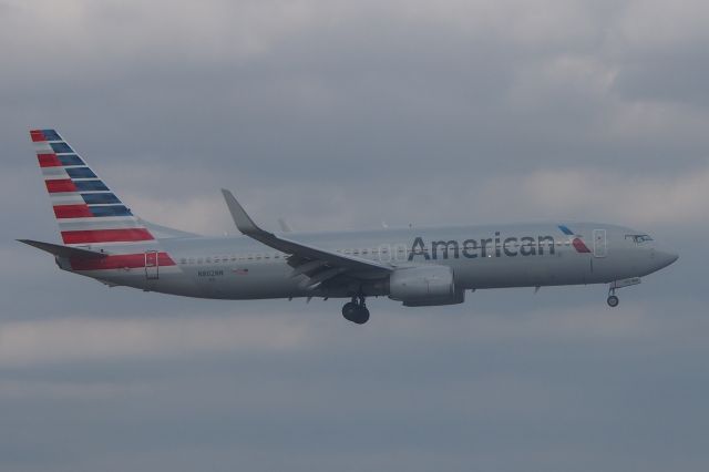 Boeing 737-700 (N402NN)