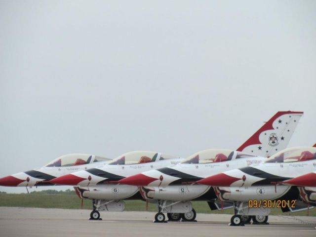 Lockheed F-16 Fighting Falcon —