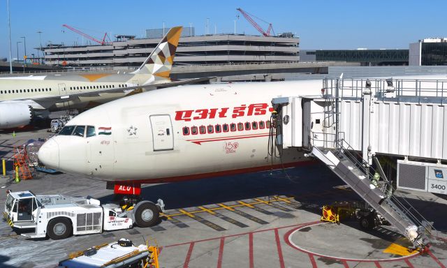 BOEING 777-300ER (VT-ALQ) - ACT New York JFK Air India Boeing 777-337ER VT-ALQ in New York JFK 