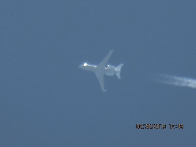 Dassault Falcon 2000 (C-GJKI)