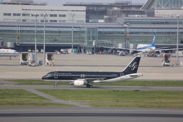 Airbus A320 (JA05MC)