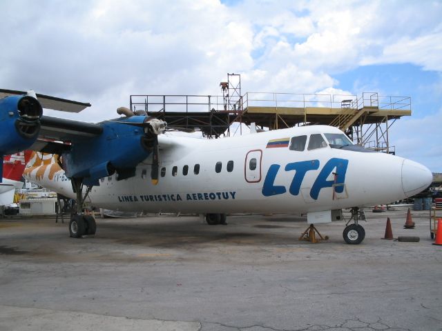 YV639C — - Dash 7 undergoing maintenance