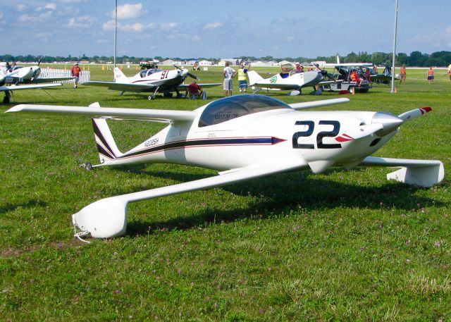 Experimental 100kts (N202SH) - AirVenture 2016.      1997 QAC Quickie Q200