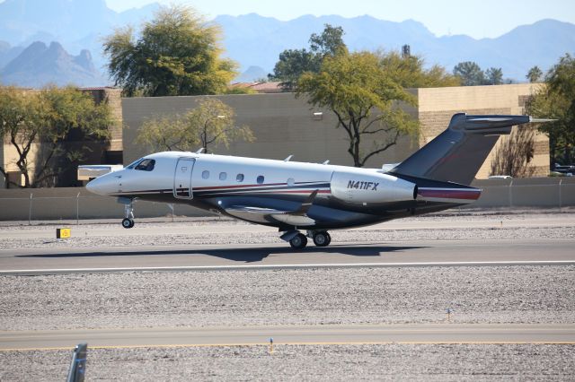 Embraer Legacy 450 (N411FX)