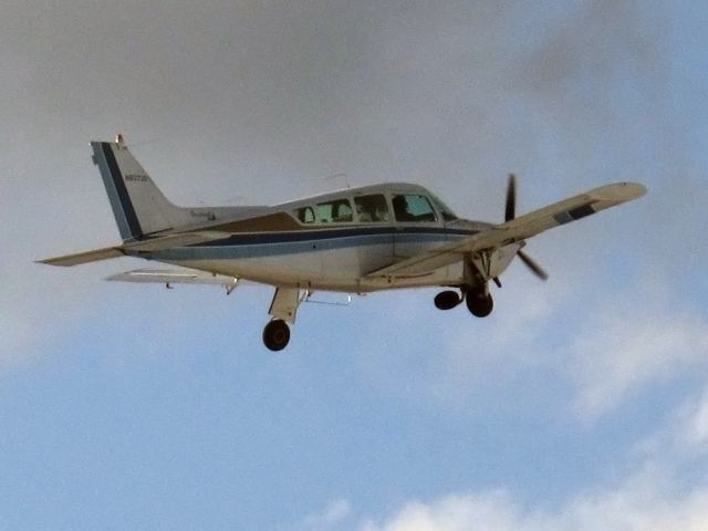 Beechcraft Sierra (N9373S) - The Beechcraft Sierra. Quite an unusual gear retraction.