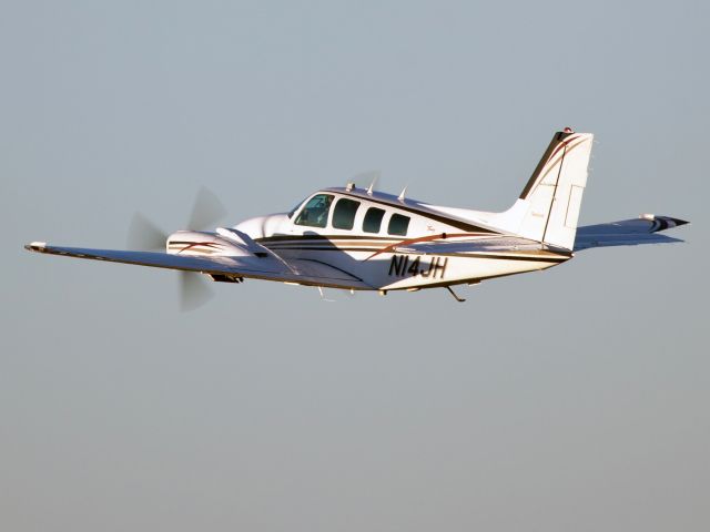 Beechcraft Baron (58) (N14JH)