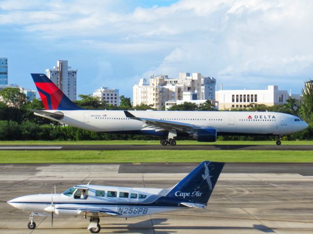 Airbus A330-300 (N807NW)