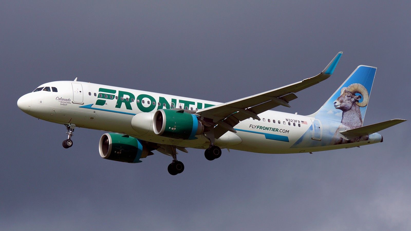 Airbus A320neo (N323FR) - 13R approach.