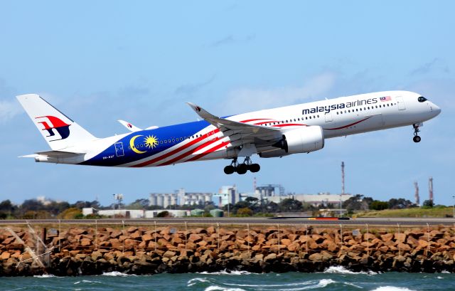 Airbus A350-900 (9M-MAF) - Climbing From Rwy 16R