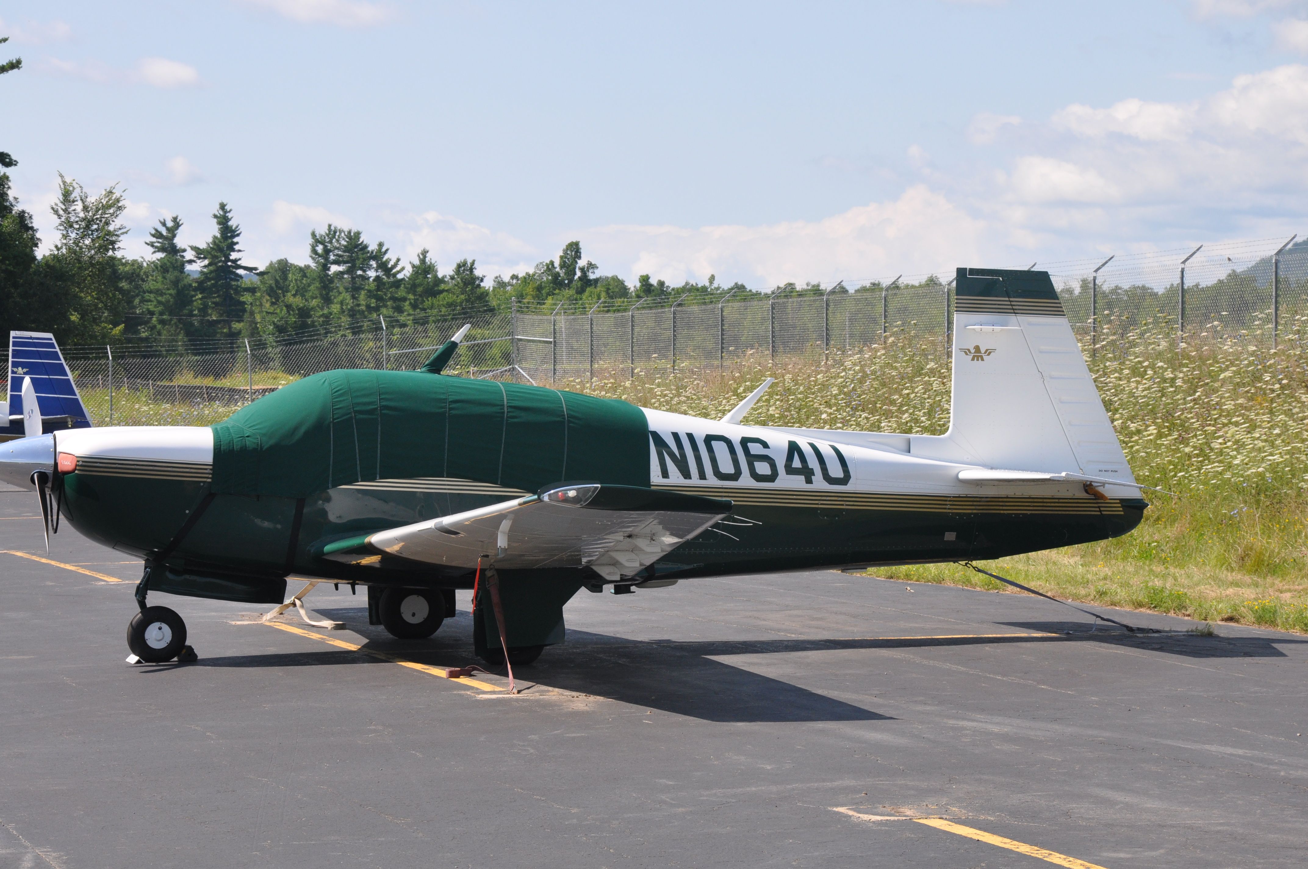 Mooney M-20 (N1064U)