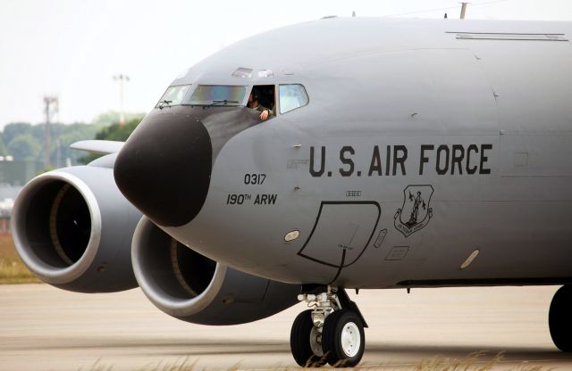 Boeing C-135FR Stratotanker (61-0317)