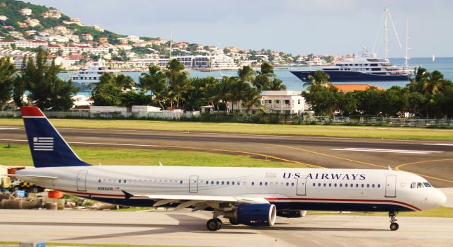 Airbus A321 (N193UW)