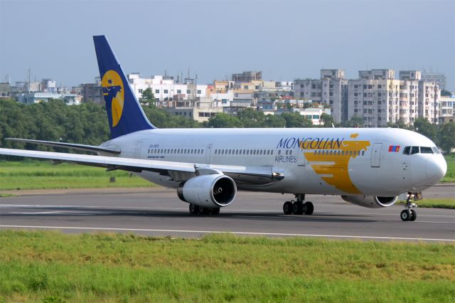 BOEING 767-300 (JU-1011) - 15th Oct., 2013