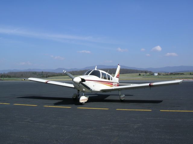 Piper Cherokee (N55206)