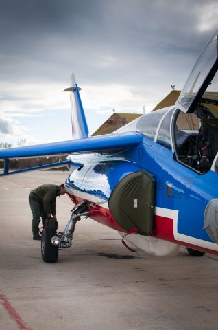 — — - Visite BA 701 - Patrouille de France