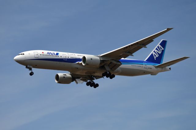 Boeing 777-200 (JA745A) - 2017-05-03