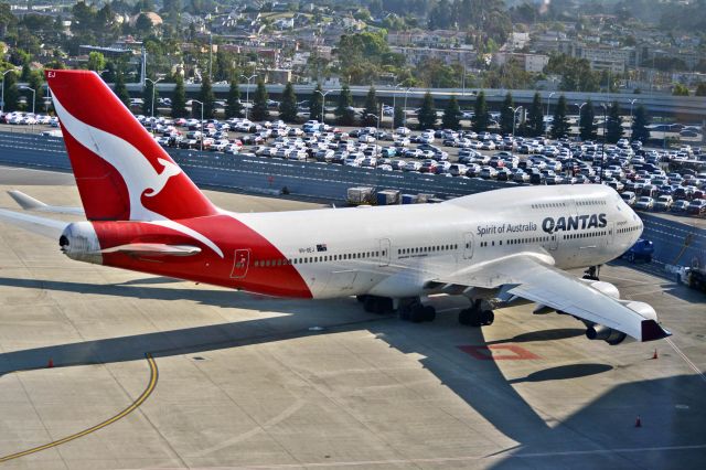 Boeing 747-400 (VH-OEJ)