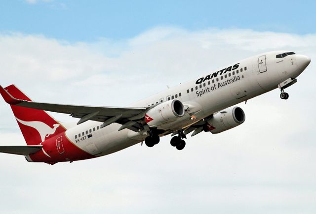 VH-VXT — - QANTAS - BOEING 737-838 - REG VH-VXT (CN 33760/1412) - ADELAIDE INTERNATIONAL AIRPORT - AUSTRALIA SA. - YPAD 21/12/2014 