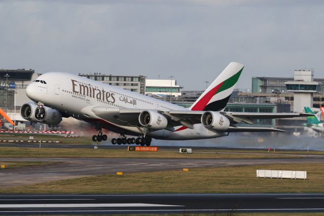 Airbus A380-800 (A6-EEC) - EK18 with a relatively short roll at the start of the flight home to Dubai