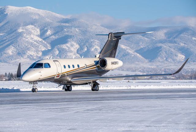 Embraer Legacy 450 (N409FX)