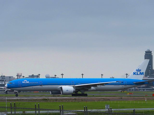 BOEING 777-300ER (PH-BVN) - I took this picture on Jun 09, 2019.br /KL862/9Jun NRT-AMS
