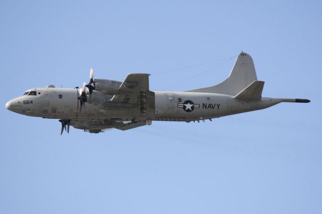 Lockheed P-3 Orion (15-8564) - US Navy P-3 Orion ( 158564) approaches Sarasota-Bradenton International Airport