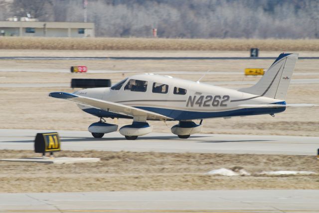 Piper Cherokee (N4262)