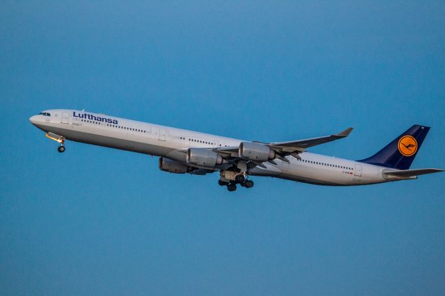 Airbus A340-600 —