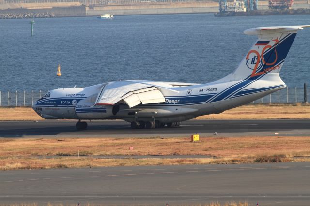 Ilyushin Il-76 (RA-76950)