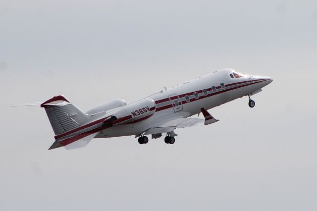 Learjet 60 (N38SV)