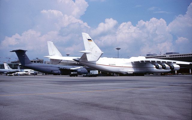 Antonov Antheus (UR-82060)