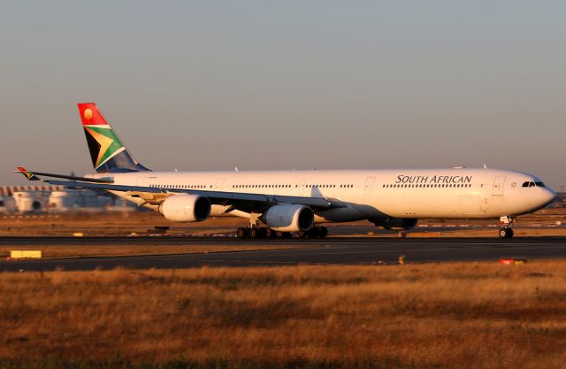 Airbus A340-600 (ZS-SNA)