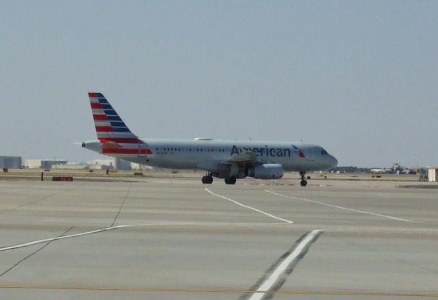 Airbus A320 (N649AN)