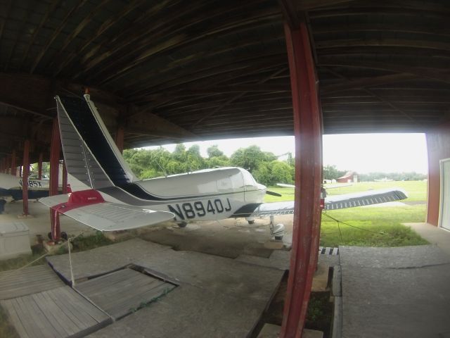 Piper Cherokee (N8940J)