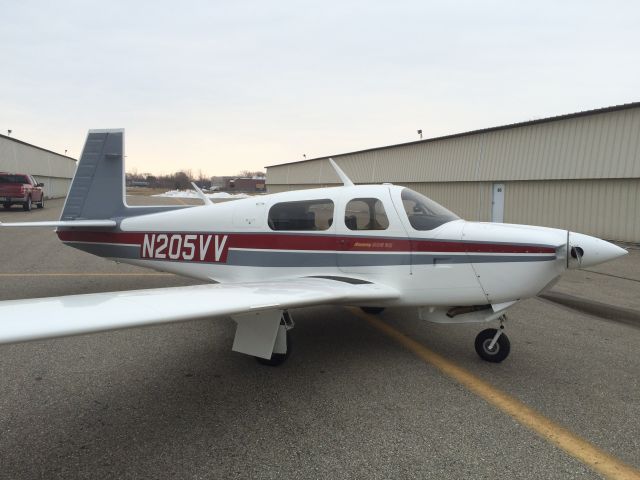 Mooney M-20 (N205VV)