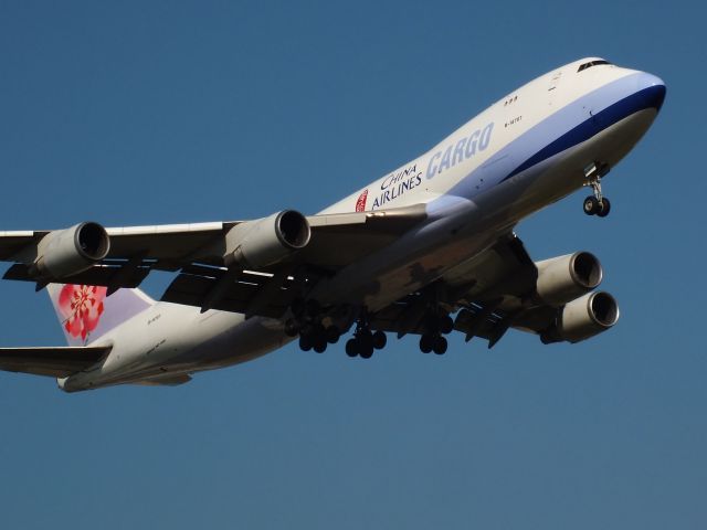 Boeing 747-400 (B-18707)