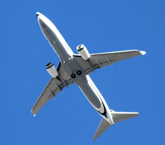 Boeing 737-700 (N524AS) - Interesting, No Data when image upoaded, As aircraft was aborting landing when this image was shot.