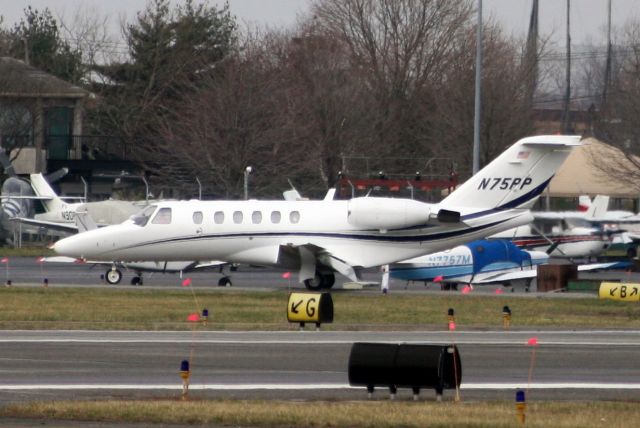 Cessna Citation CJ2+ (N75PP) - Taxing to the Atlantic Aviation ramp on 3-Apr-07.  Reregistered D-ITOP then N500SD 19-Nov-11.