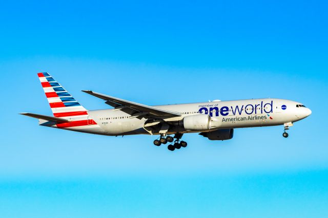 Boeing 777-200 (N791AN) - American Airlines 777-200 in Oneworld special livery landing at DFW on 12/27/22. Taken with a Canon R7 and Tamron 70-200 G2 lens.