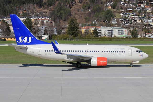 Boeing 737-700 (SE-REZ)