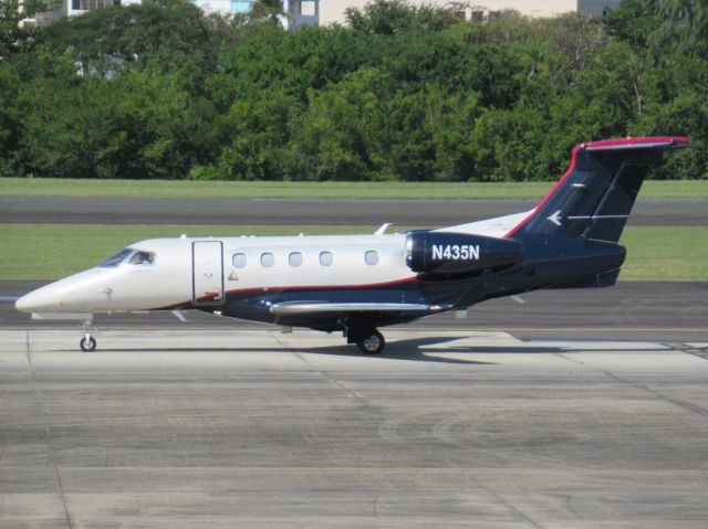 Embraer Phenom 300 (N435N)