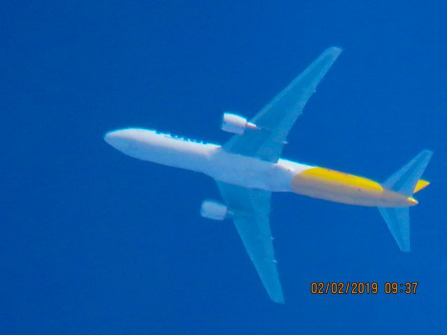 BOEING 767-300 (N647GT)