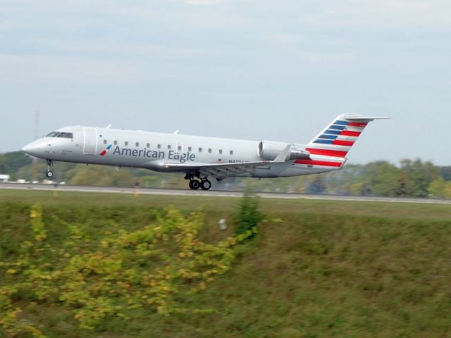 Canadair Regional Jet CRJ-200 (N412AW)