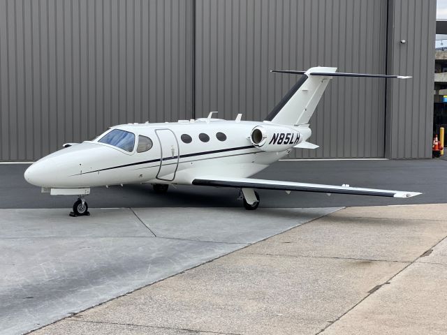 Cessna Citation Mustang (N85LH) - Photo courtesy of AirplaneFotos.com and Connor Ochs.