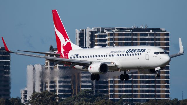 Boeing 737-800 (VH-VYB)