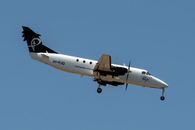 VH-PJQ — - ch 1900C sn UC19. Penjet PTY LTD VH-PJQ final rwy 21 YPPH 14 January 2023