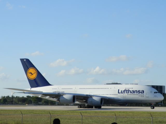 Airbus A380-800 (D-AIMD)